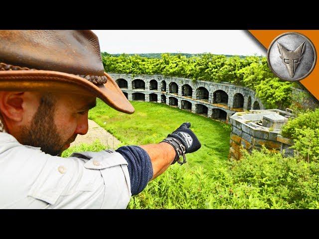 Exploring an Abandoned Fortress!