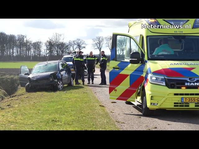 Automobiliste de sloot in in Nooitgedacht