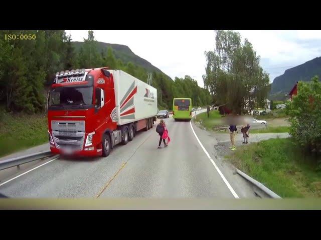 Экстренное торможение | Спасение детей | Автопоезд Volvo