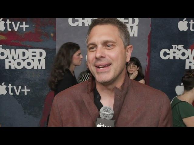 Thomas Sadoski: THE CROWDED ROOM