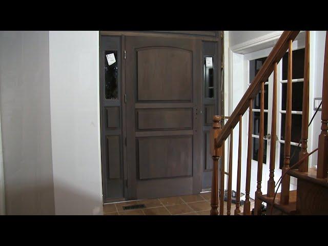 The Woodpecker EP 322 - Installing the door frame