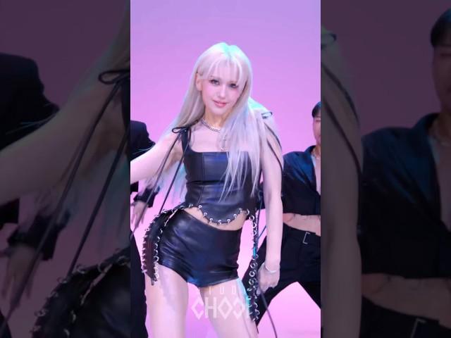 댄서들까지 폼 미쳤다는 전소미 퍼포먼스 #JEONSOMI 'Fast Forward' | BE ORIGINAL | #60secCHOOM #shorts