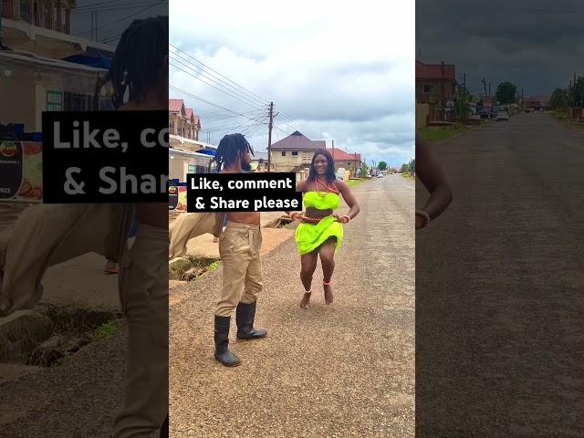 Watch how Chidinma beats this guy hands down @mr.Ijustdeylaff #igboculture #dance #igboamaka