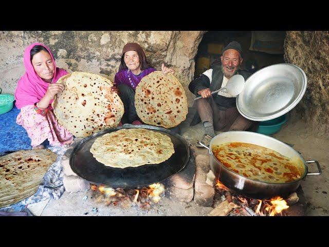 Old Style Cooking in The Cave| Old lovers living in a Cave like 2000 Years ago |Afghanistan Village