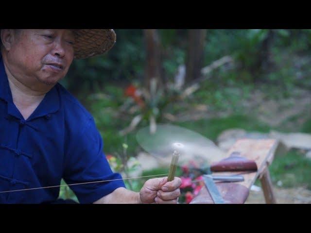 Grandpa Amu made a flying bamboo pole, this craft is awesome.