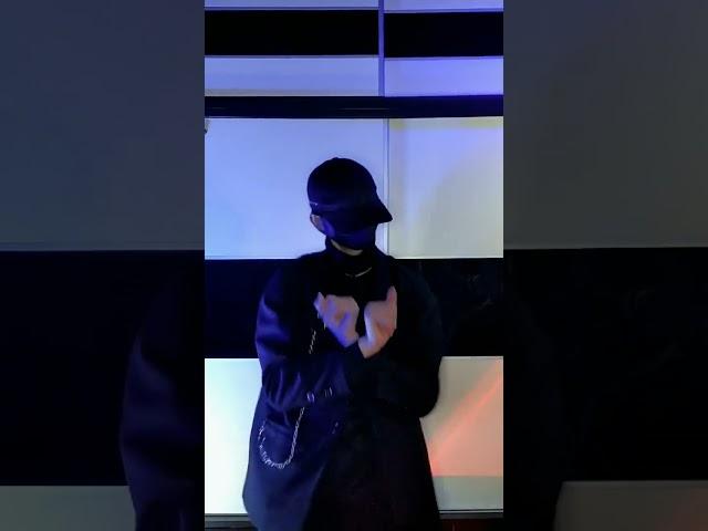 #海市蜃楼 #西装 #抖音口罩君本君