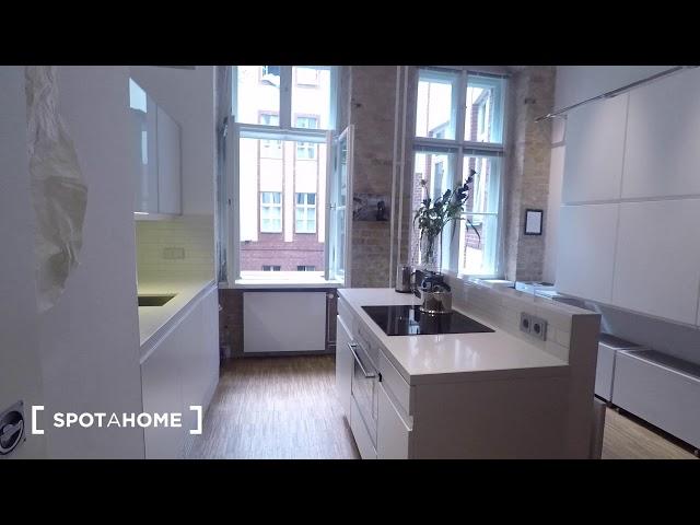 Beautiful and modern 2-bedroom apartment for rent in Berlin - Spotahome (ref 142055)