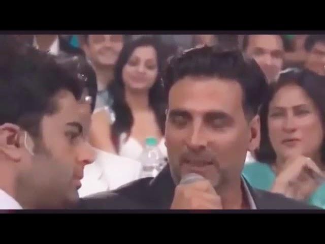 Akshay Kumar comedy with Maniesh Paul an award show