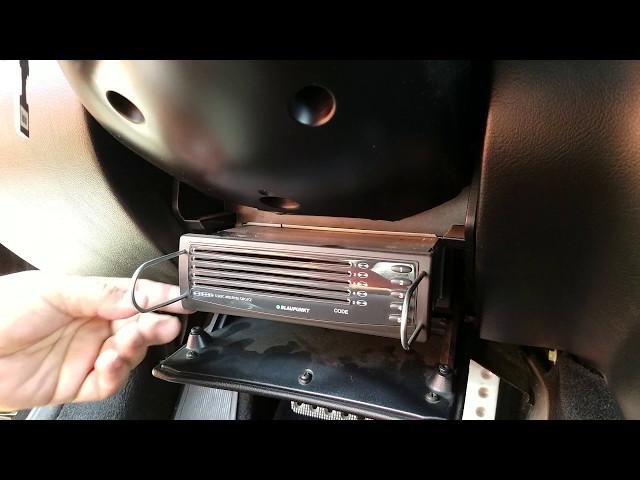 How to Remove CD Changer from Maserati Quattroporte 2007 for Repair.