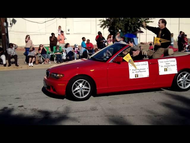 Rose Parade By Manoucher Khosrowshahi 2011