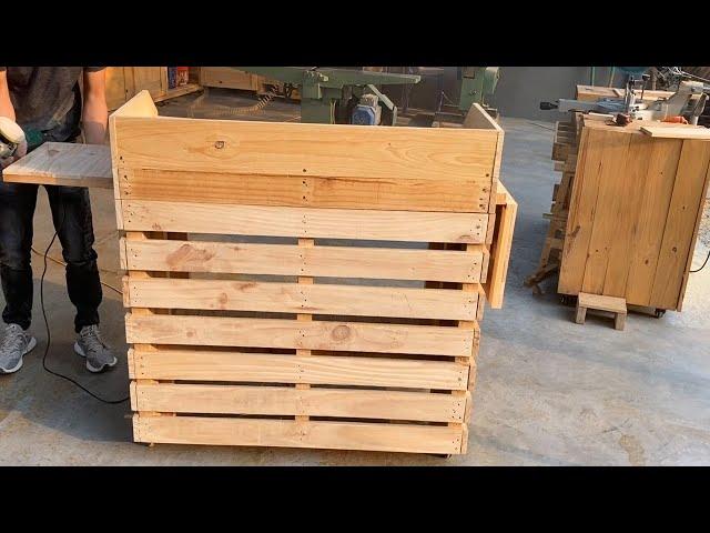 Great Idea For Processing Pallet Wood. Building A Bar Counter Made Of Expandable Pallet Wood