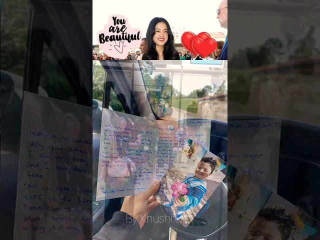 #KimTaeri sweetness meets a little fan on the way back to Koreaafter Prada show #Youarebeautiful 