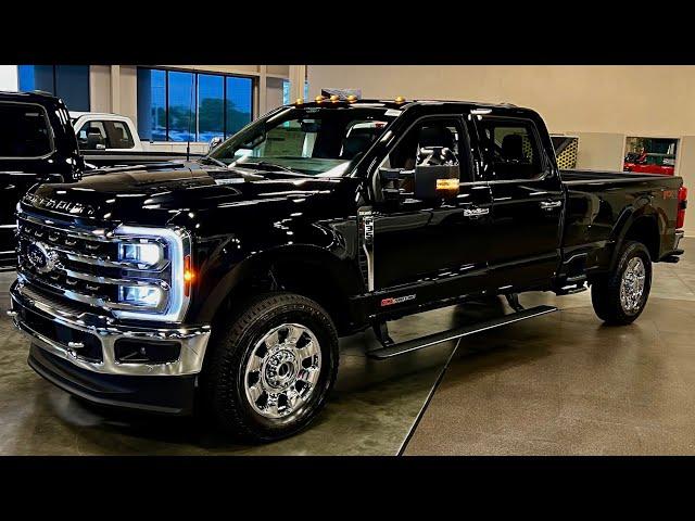 2024 Ford F-350 KING RANCH (High Output Motor)