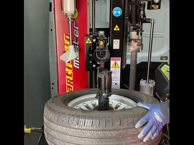 Using the Corghi Tire equipment