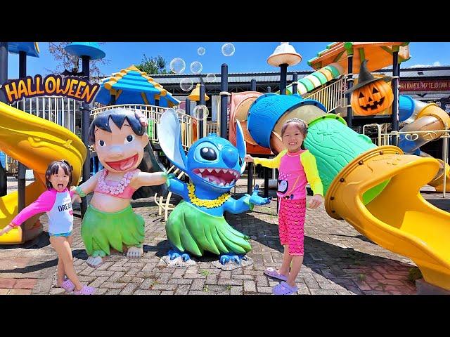 Main Playground Lilo Stitch, Berenang, Main Air dan Pesta Kostum Halloween