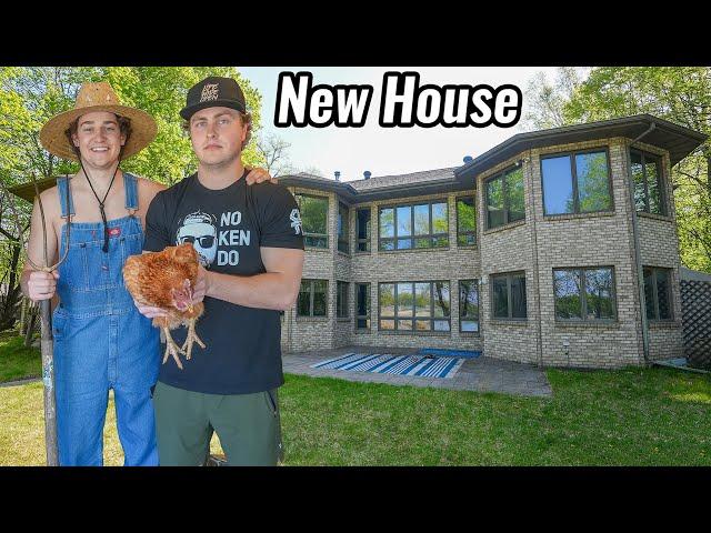 I Put Barn Animals In My Friends New House