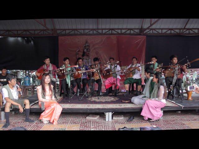 Chapei Dang Weng performed by Chapei Amatak Band