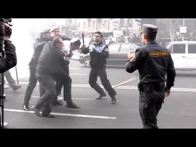 '20 detained' as Armenia police block anti-government march in Yerevan