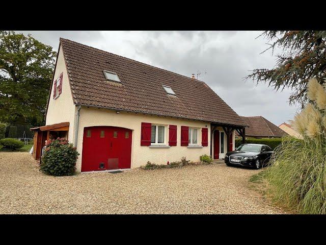 Magny maison 3/4 chambres jardin piscine séjour cuisine équipée. Bourgogne France 235.000€