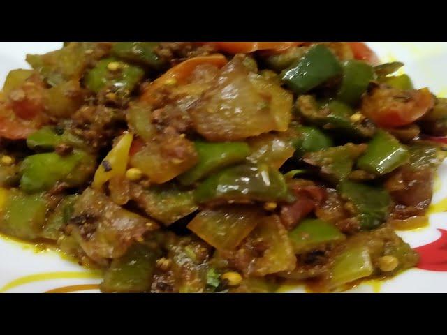 प्याज और शिमला मिर्च की सब्जी || Capsicum onion Recipe || #bharatzkitchen