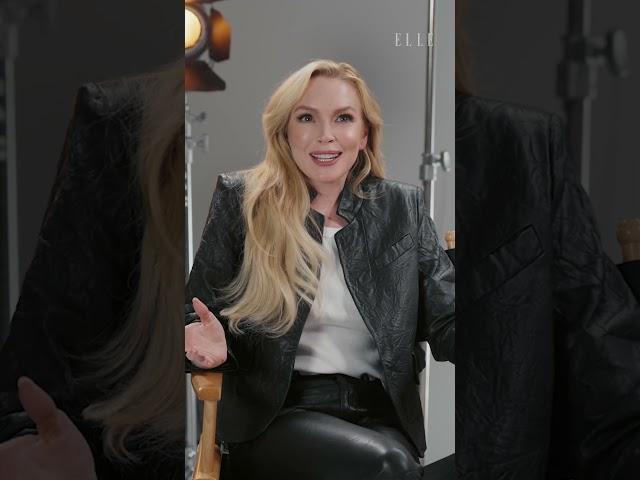 #LindsayLohan teaches #TaylenBiggs about the early 2000s.