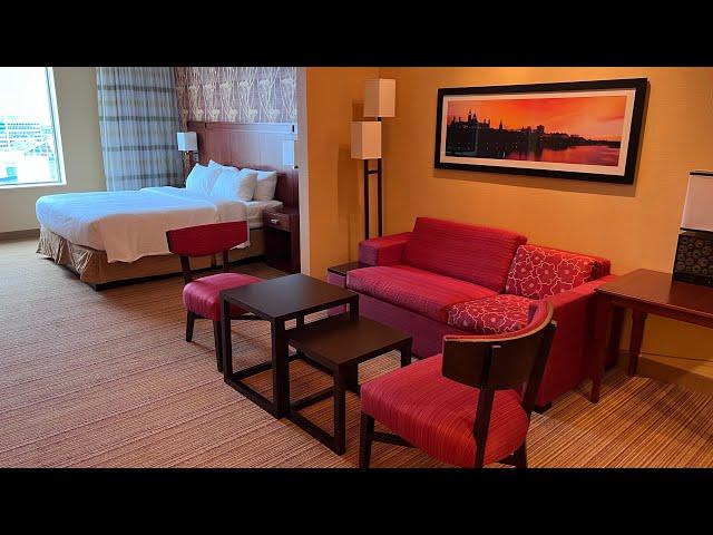 Courtyard by Marriott Ottawa East - 1 King Bedroom Suite - Room 909