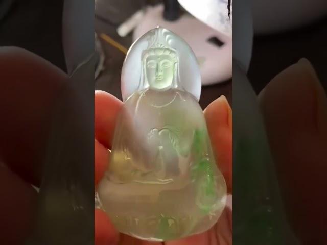 手捧净瓶-静观世事｜飘花净瓶观音 #翡翠定制设计 #翡翠雕刻设计 #缅甸翡翠 #翡翠观音 #翡翠 #天然翡翠 #玉佩 #翡翠手鐲 #古玉收藏 #shorts