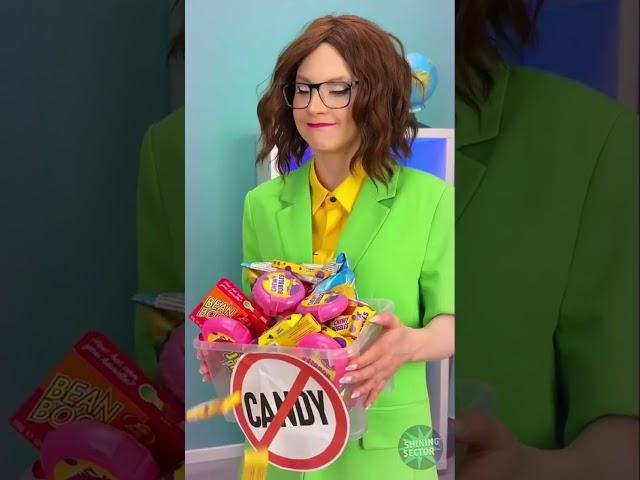Teachers won't know about this hack to sneak candy in class