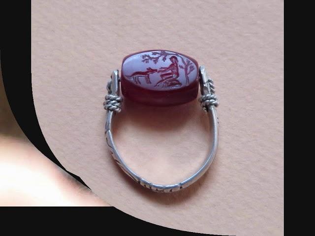 Magical Antique Spinner Roman Bead intaglio ring