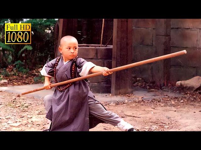 The demon monk attacked the Shaolin Temple, but the 4-year-old monk defeated him with one move