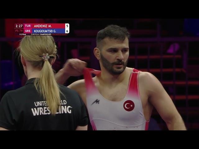 1/2 FS - 79 kg: M. AKDENIZ (TUR) v. G. KOUGIOUMTSID (GRE)