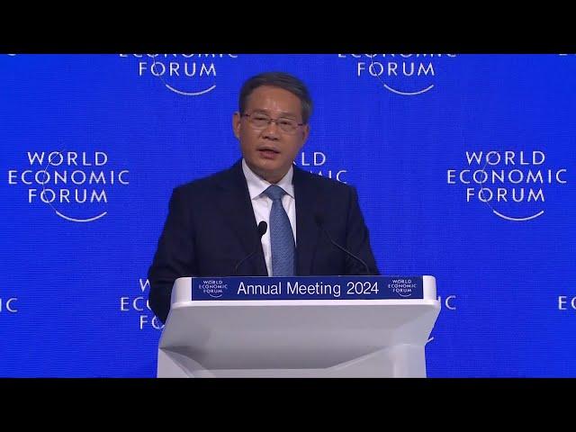 China reclama en Davos "líneas rojas" para la IA y menos barreras comerciales | AFP