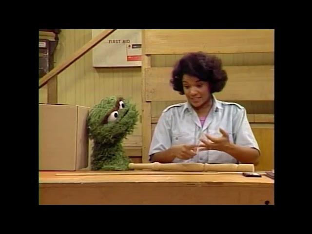 Sesame Street - Elmo makes noises/Big Bird and Snuffy's pictures