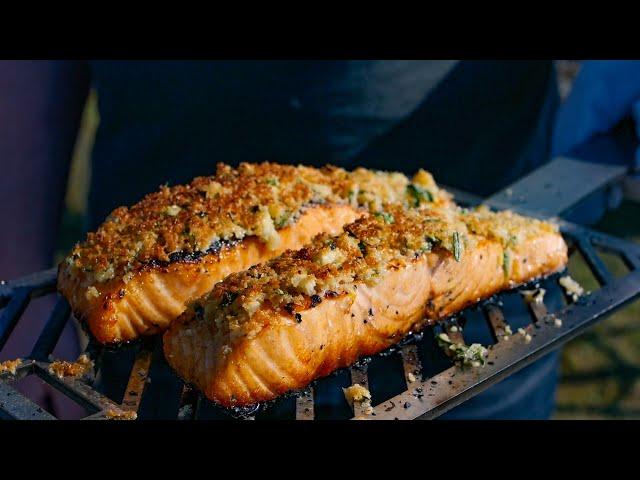 Lachs mit Parmesan-Kruste im 800°C Gasgrill! 