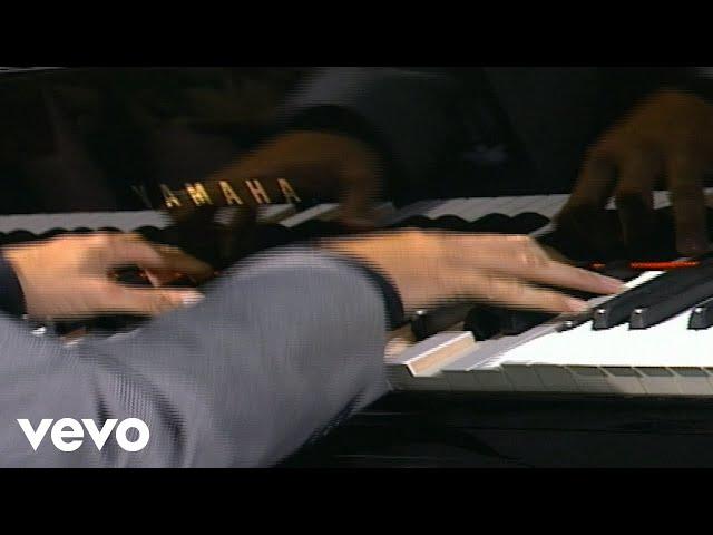Bill & Gloria Gaither - We Shall Behold Him [Live]