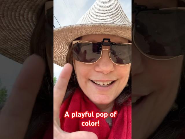 Accessory play! #RefreshWithDawnHerring #FashionStylingWithDawn #BoldColor #Style #ATimeToPlay ￼
