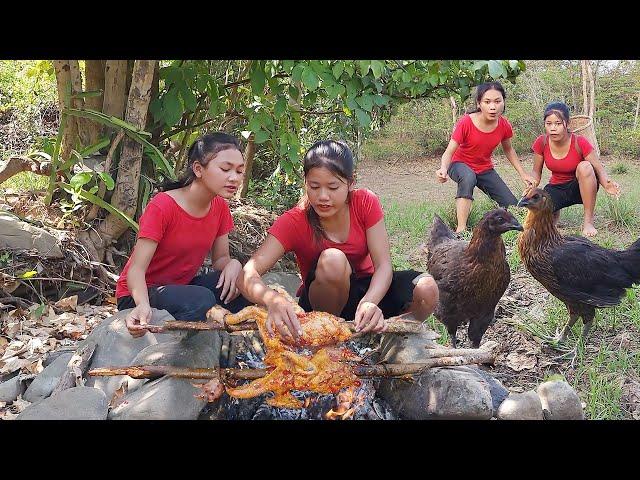 Adventure in jungle: Chicken roasted with spicy chili for dinner - Survival cooking in forest