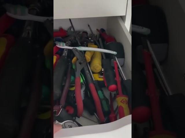 Drawer unit on castors