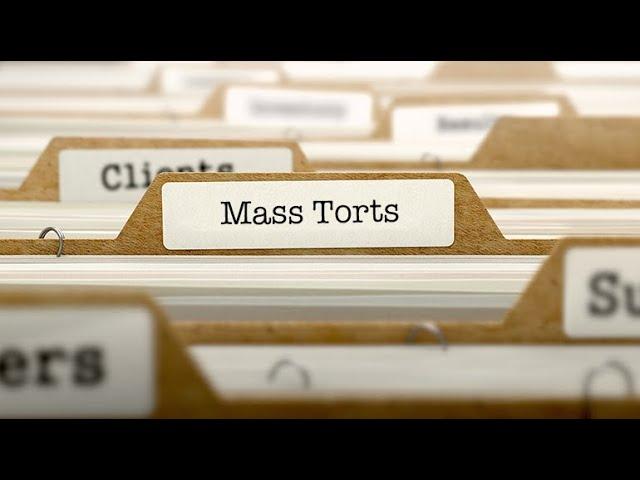 How are plaintiffs compensated in a mass tort case?