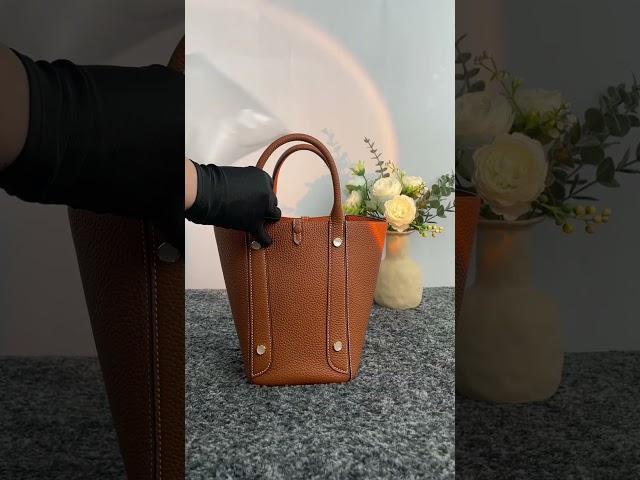 Original design handmade leather tote bag,  gold brown color suitable for all seasons, do you like?