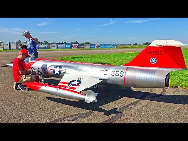 79KG!! XXXL F-104 STARFIGHTER SCALE 1:3 RC TURBINE JET FLIGHT DEMONSTRATION