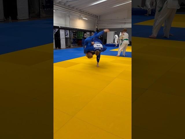 WATCH THIS POWERFUL COMBO .      NAME OF THIS COMBO? #judo #judoka #judokas #judoteam