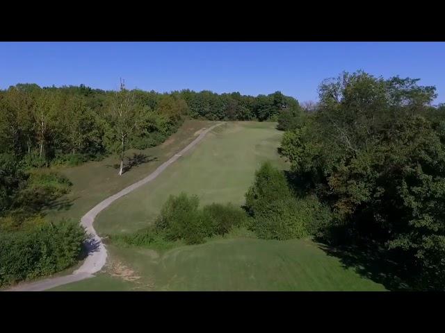 Hole #1 at the Woodlands Golf Club in Alton, IL