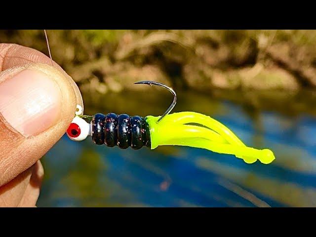 Crappie Fishing the Fall in a Indiana Creek