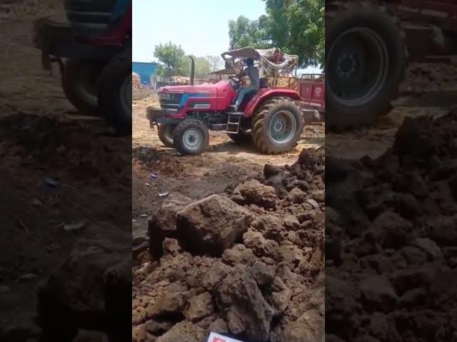 MAHINDRA ARJUN NOVO TRACTORS with HEAVY RAJ Trolley in mati