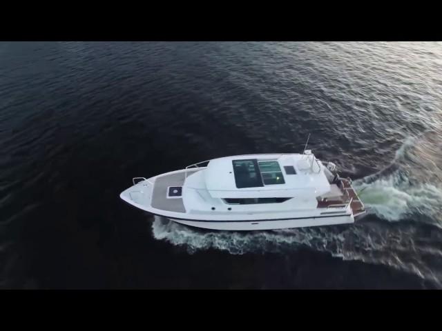 Delta Powerboats 400 Luxury Motor Yacht