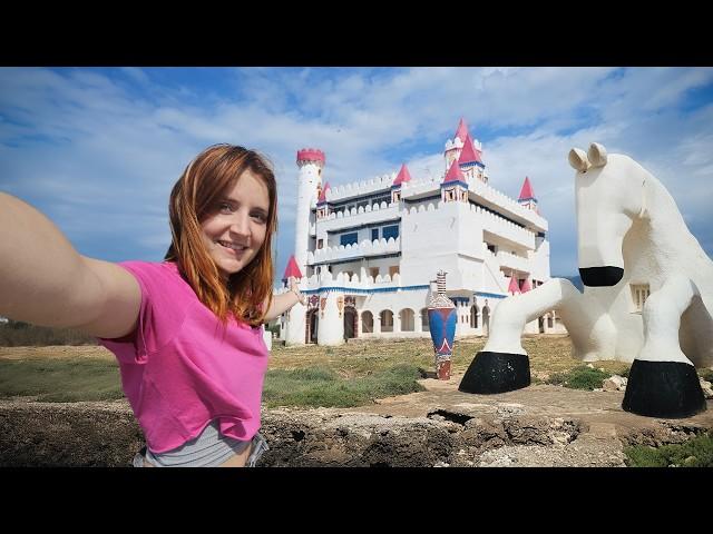 J'ai découvert un château abandonné unique AU MONDE !