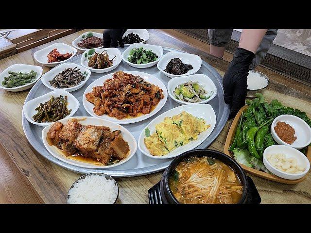 Only three hour! people wait in line / Korean street food