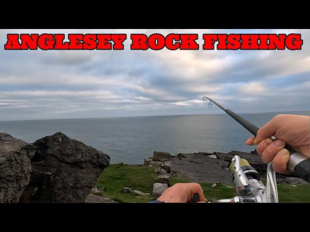 ANGLESEY ROCK FISHING | NORTH WALES | PART 1 | SEA FISHING UK | MASTERFISHERMAN