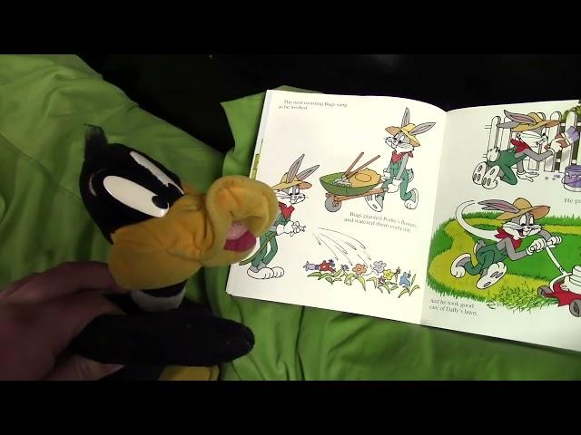 Daffy Duck Reviews the "Bugs Bunny and the Pink Flamingos" Read Along!